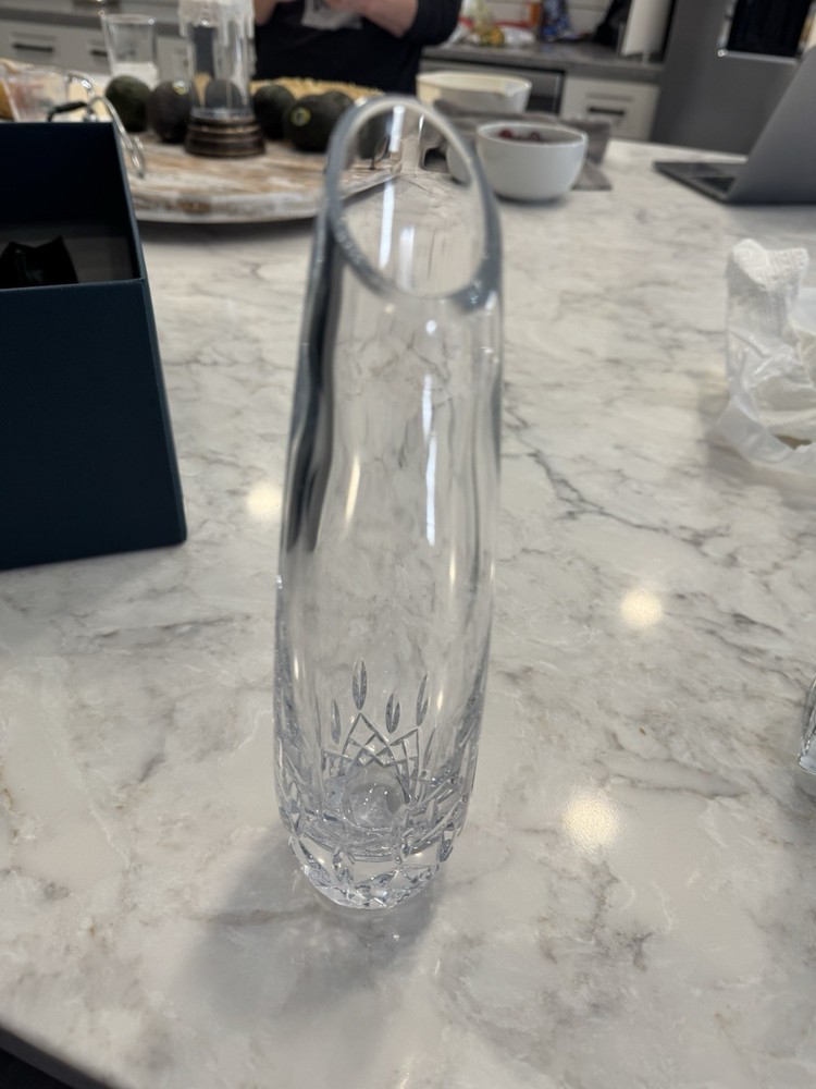 Listers Essence Bud Vase