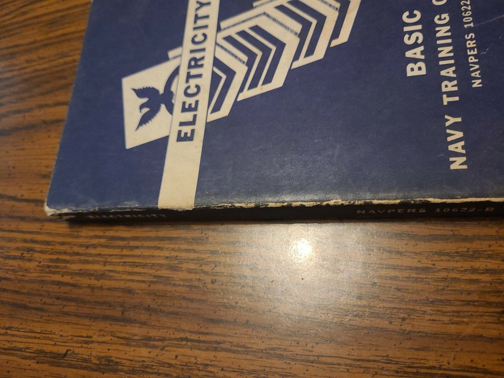 1952 Electricity Basic Navy Training Courses Navpers 10622-B