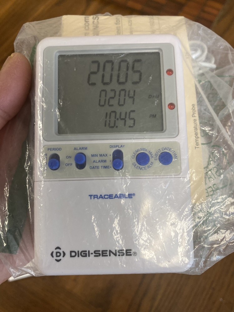 Digi-Sense 94460-92 Traceable High-Accuracy Fridge/Freezer Thermometer