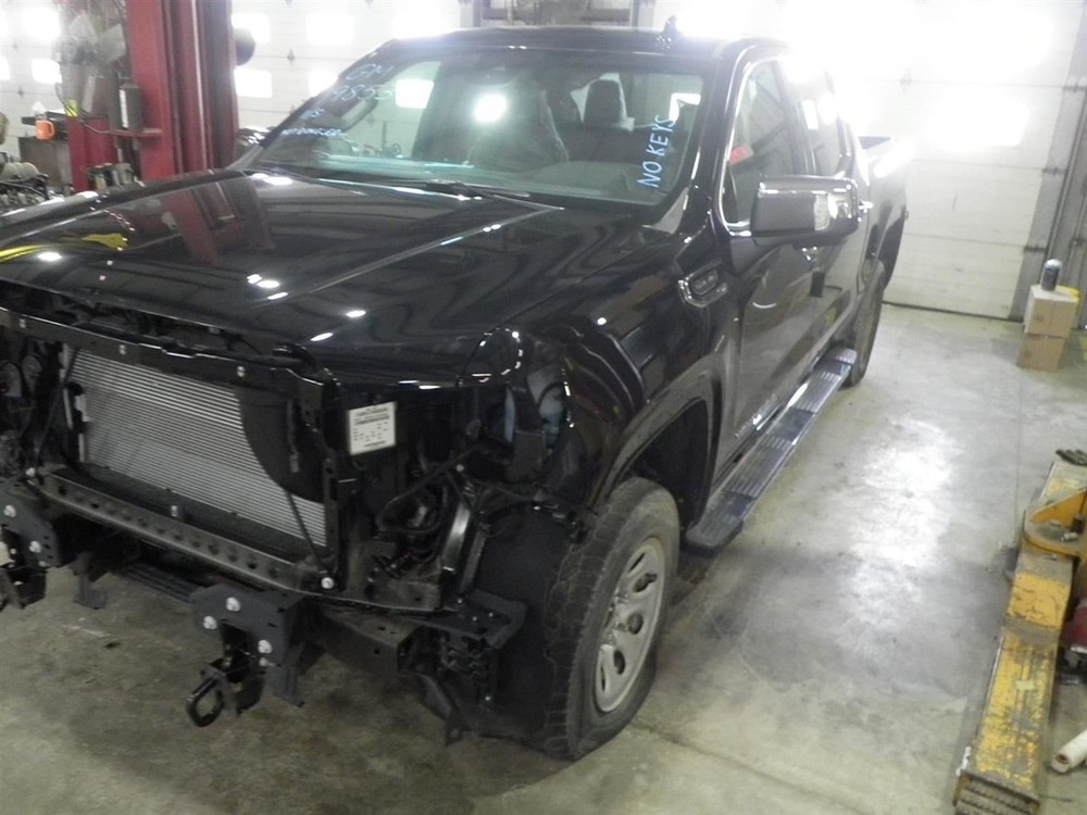 2026 Sierra 1500 SLT Upper Air Shutter