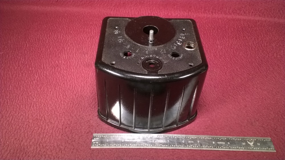 #2 LIONEL POST WAR TYPE-KW TRAINMASTER TRANSFORMER - BAKELITE CASE SHELL