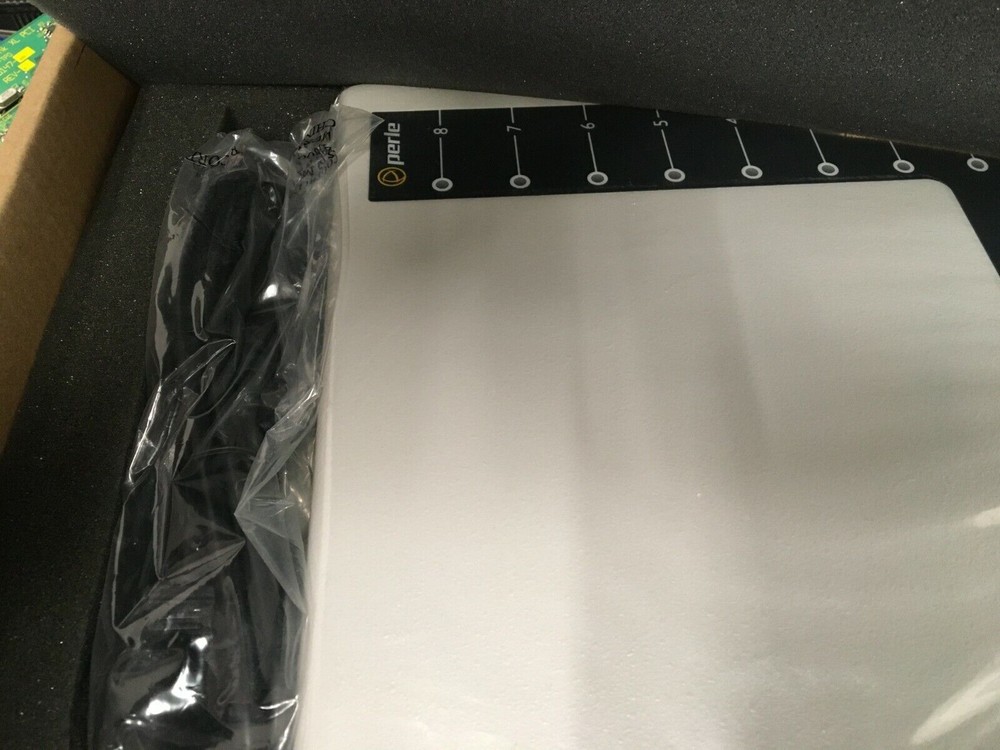 Perle Systems IOLAN MDC8 M2380-60003-4 8 PORT