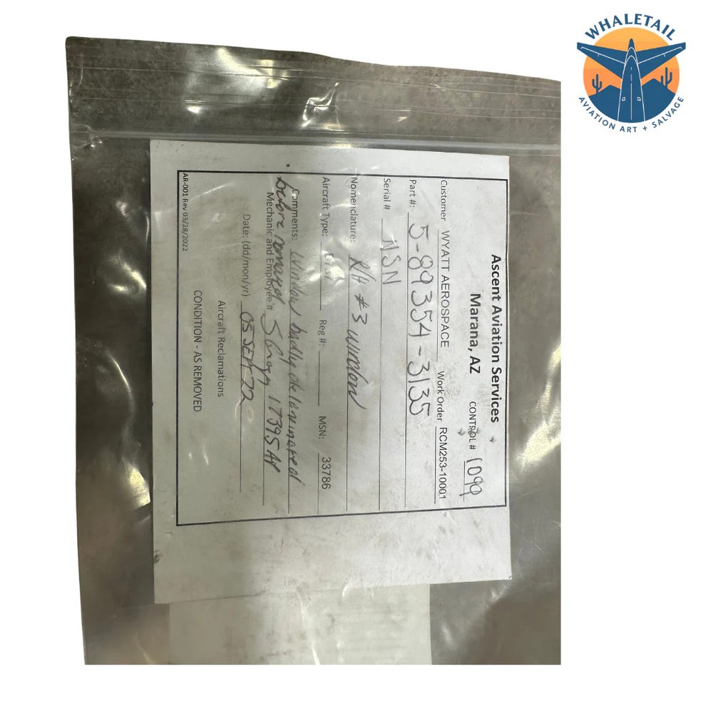 737-700 Flight Deck RH #3 Window