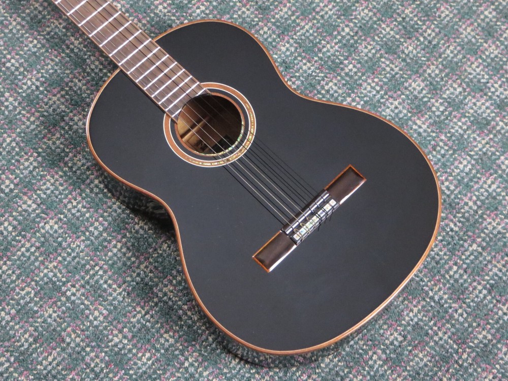 2012 Merida Diana DC15-BK Classical Black! w/Gator case