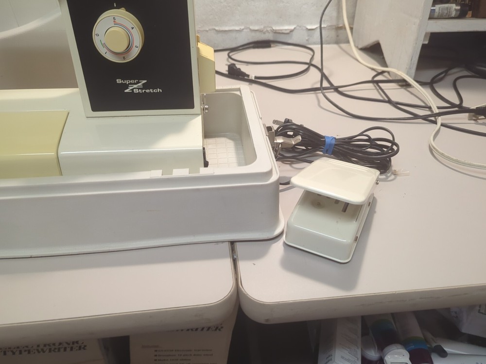 Riccar Model 2950 Sewing Machine