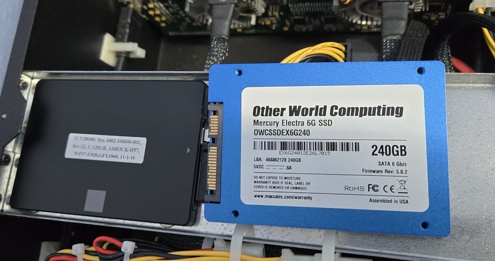 NewTek TriCaster TCXD 8000 W/ Control Surface Unit (BINZ001B)