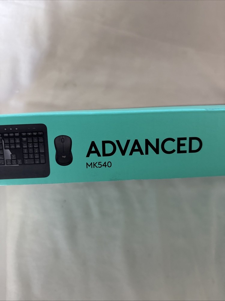 Logitech MK540 Advanced Wireless Keyboard and Mouse (920-008671) black