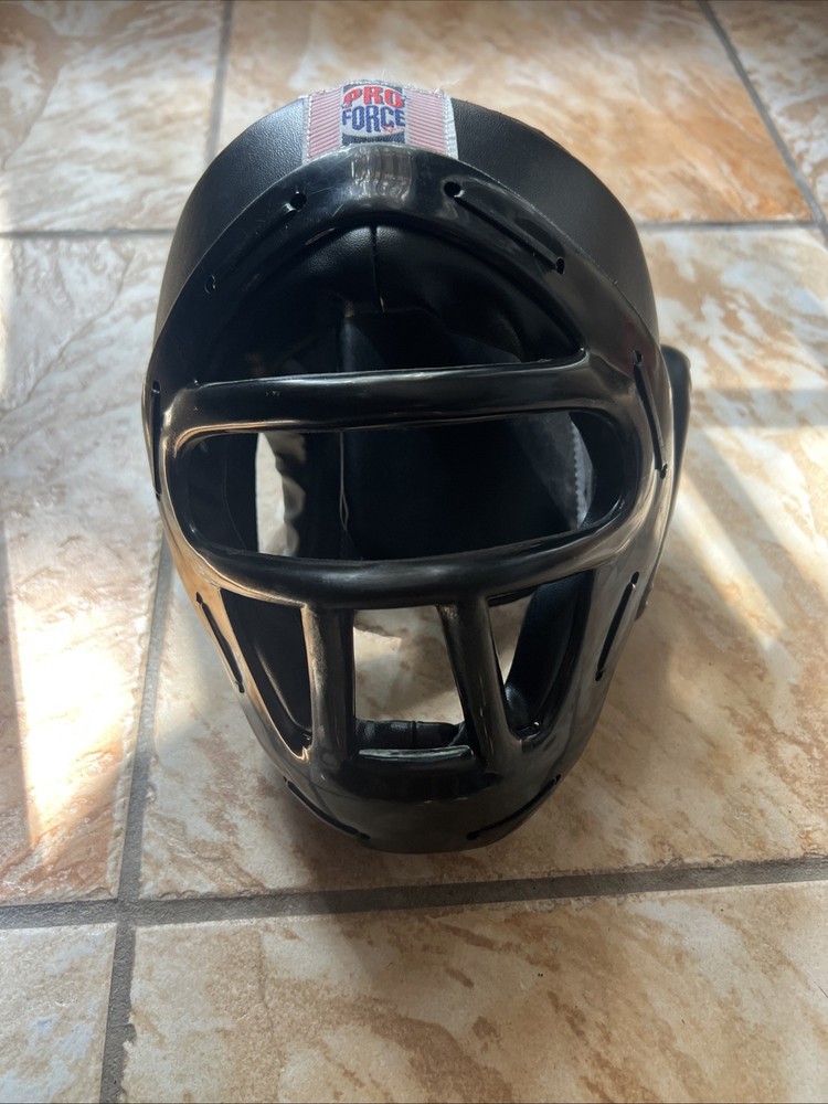 Pro Force Mixed Martial Arts Mask Headgear Hook & Loop Backstrap Size Medium