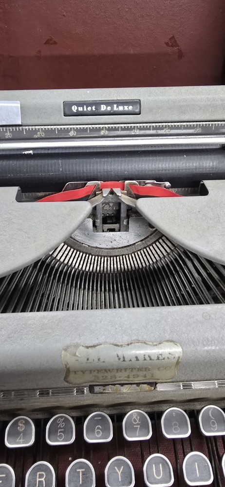 Royal Quiet 1941 Typewritter