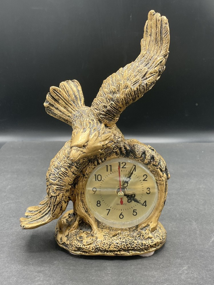 Vintage Desktop Eagle Resin Quartz Clock