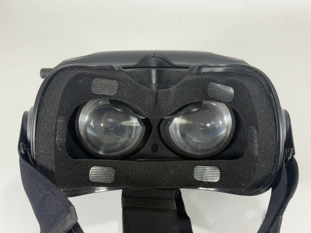 HTC Vive Pre VR Headset With Link Box and Cables - Developer Kit Version