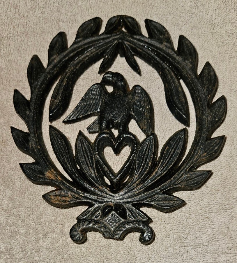 Vintage Cast Iron American Eagle Kitchen Trivet