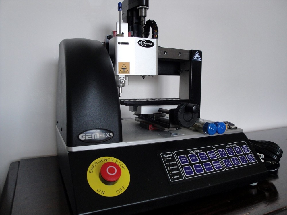 U-MARQ GEM-TX5 Engraving Machine