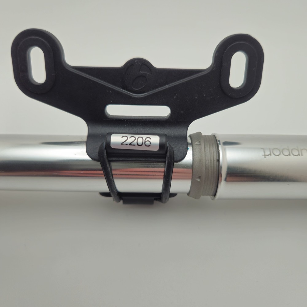 Bontrager Air Support HV Pro S Mini Pump Silver Working