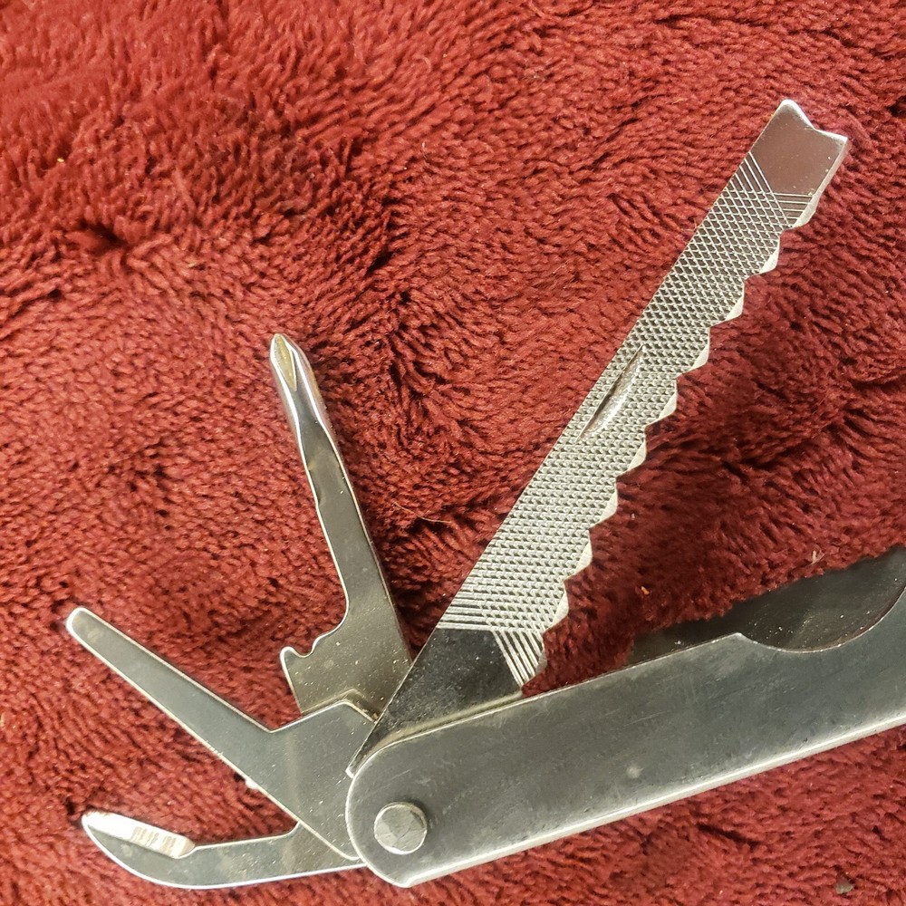 Coghlan's Multifunctional Camper's Tool Mutlitool