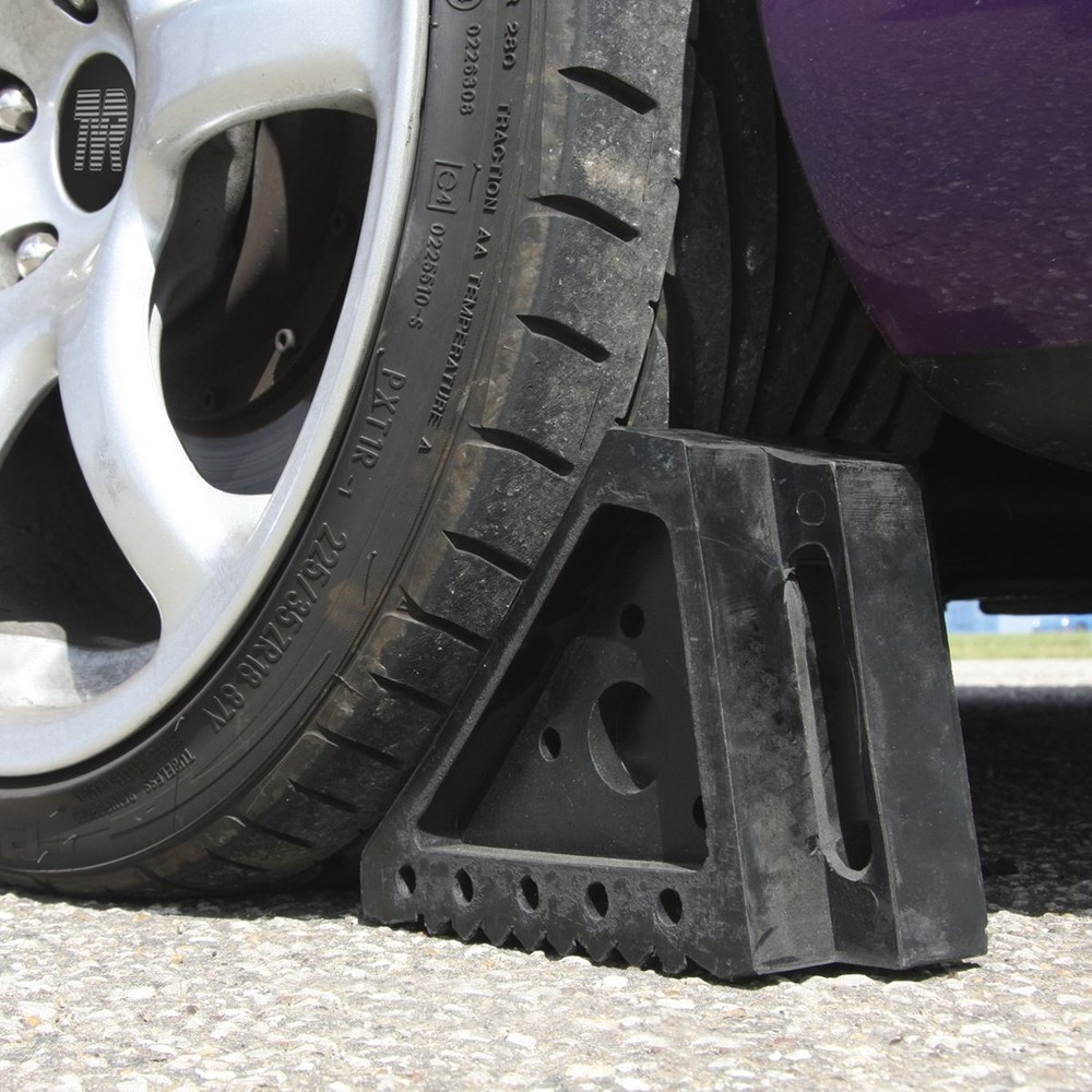 Sealey WC01 Rubber Wheel Chocks 2.2kg - Pair