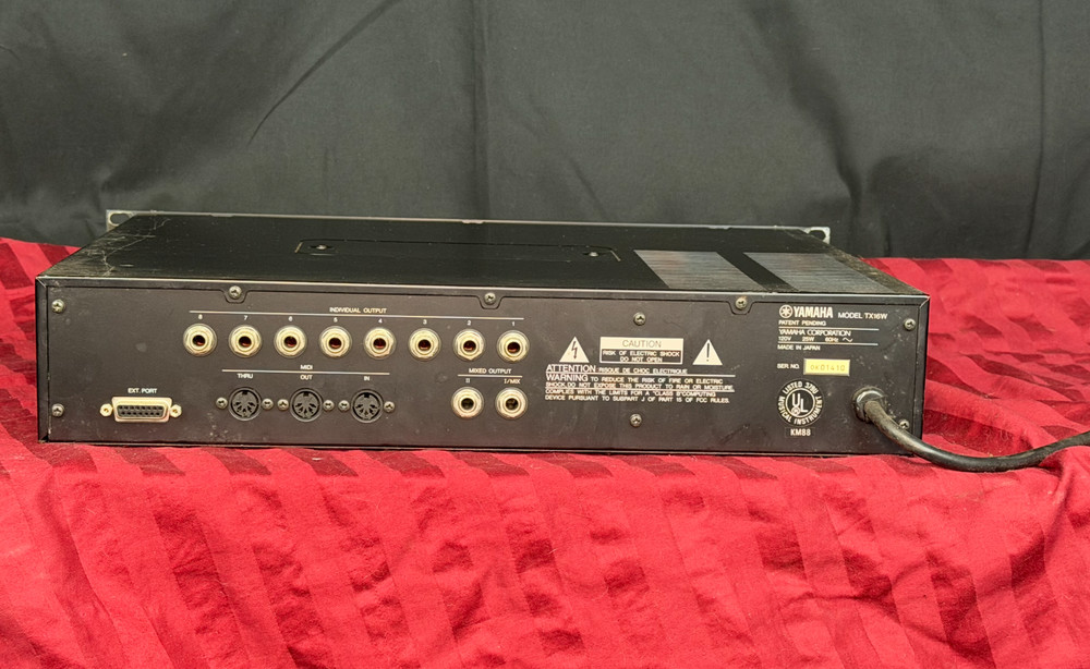 Yamaha TX16W Rackmount Digital Sampler Module – Vintage Studio Gear – Used