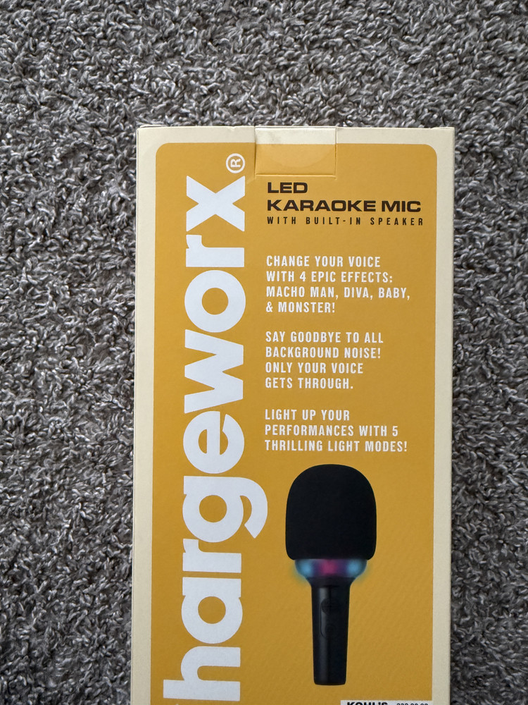 ChargeWorx Wireless Microphone with Speaker