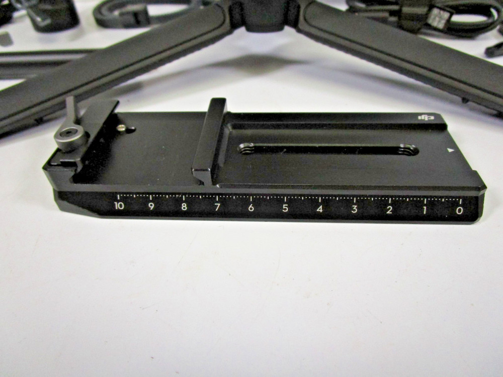 DJI RS 3 Axis Gimbal Stabilizer Kit & Case