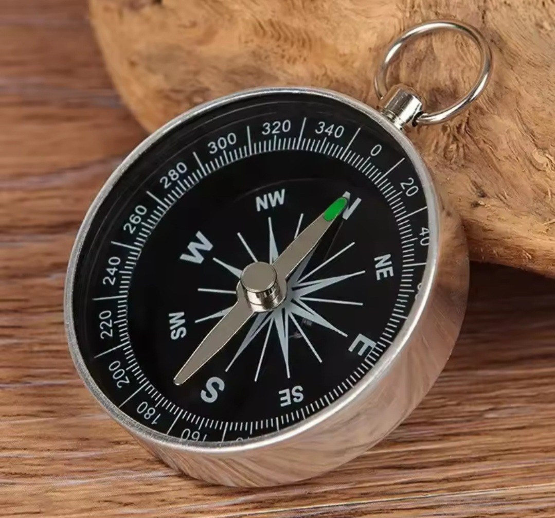 Pocket Compass Outdoors Navigation Compass with Key Ring Aluminum Black