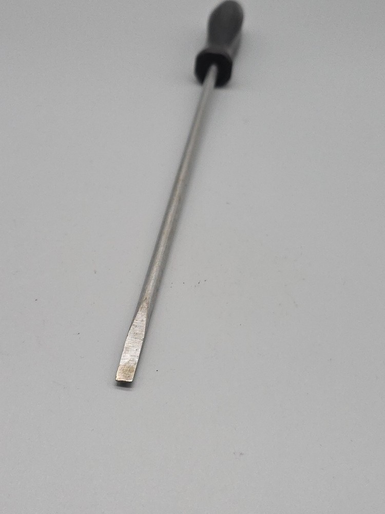 Snap-on TSDD4100 Flathead SCREWDRIVER Slotted Regular Long Black Handle, 19" USA