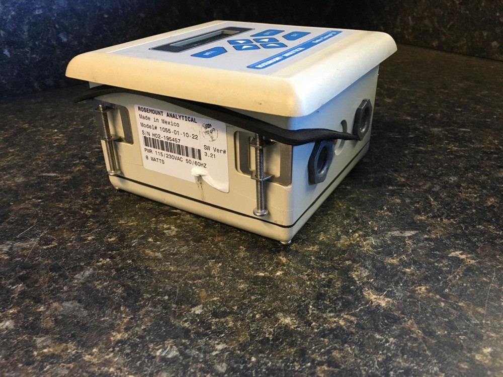 Rosemount Analytical 1055-01-10-22 Conductivity Analyzer (KB)