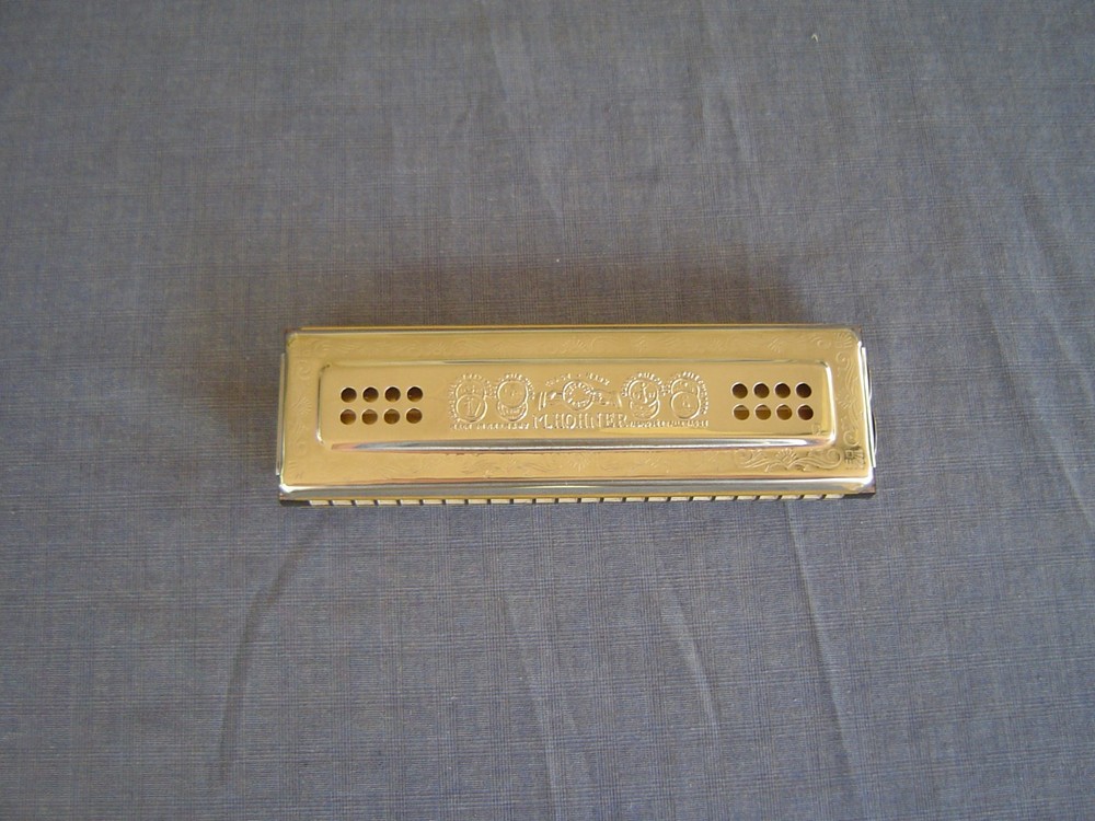 "ECHO" MODEL 56/96 DOUBLE SIDED TREMELO IN "C/G" WITH NICE ORIGINAL BOX