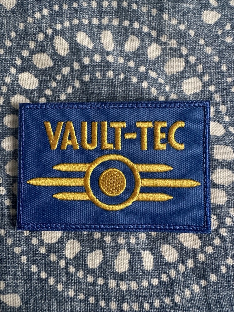 FALLOUT VAULT-TEC 3x3 Embroidered Morale Patch Hook Backing Brand New