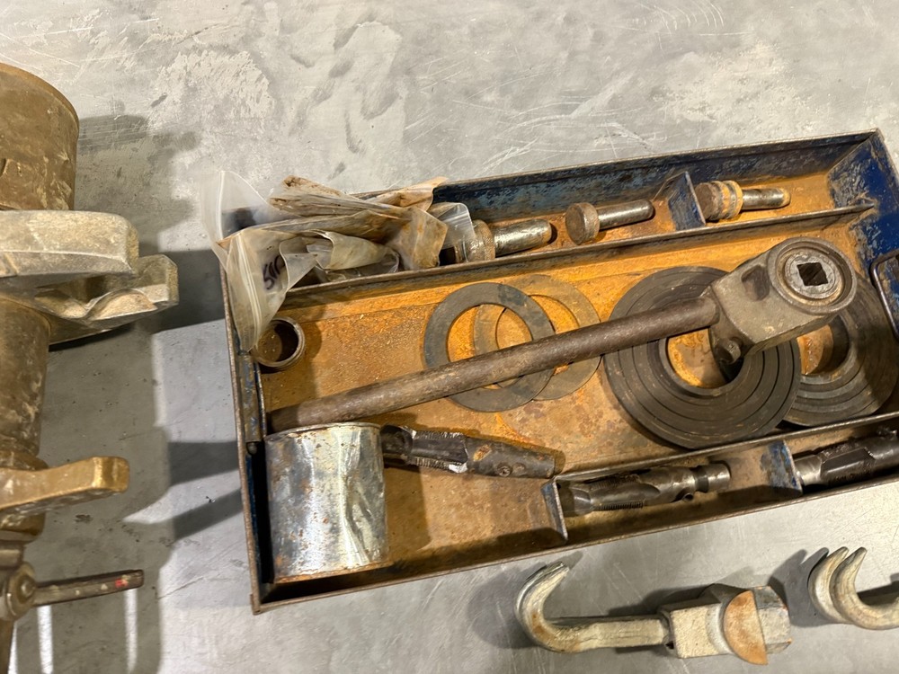 Mueller B-100 Drilling Main Water Line Tapping Pipe Tapper