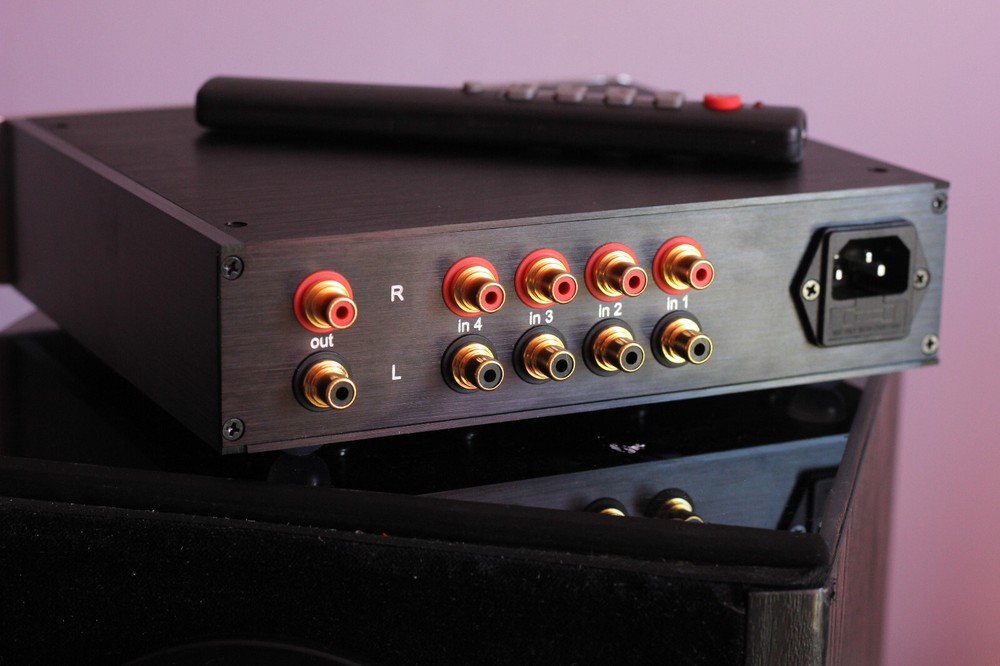 Passive PRECISION preamp. Relay attenuator.