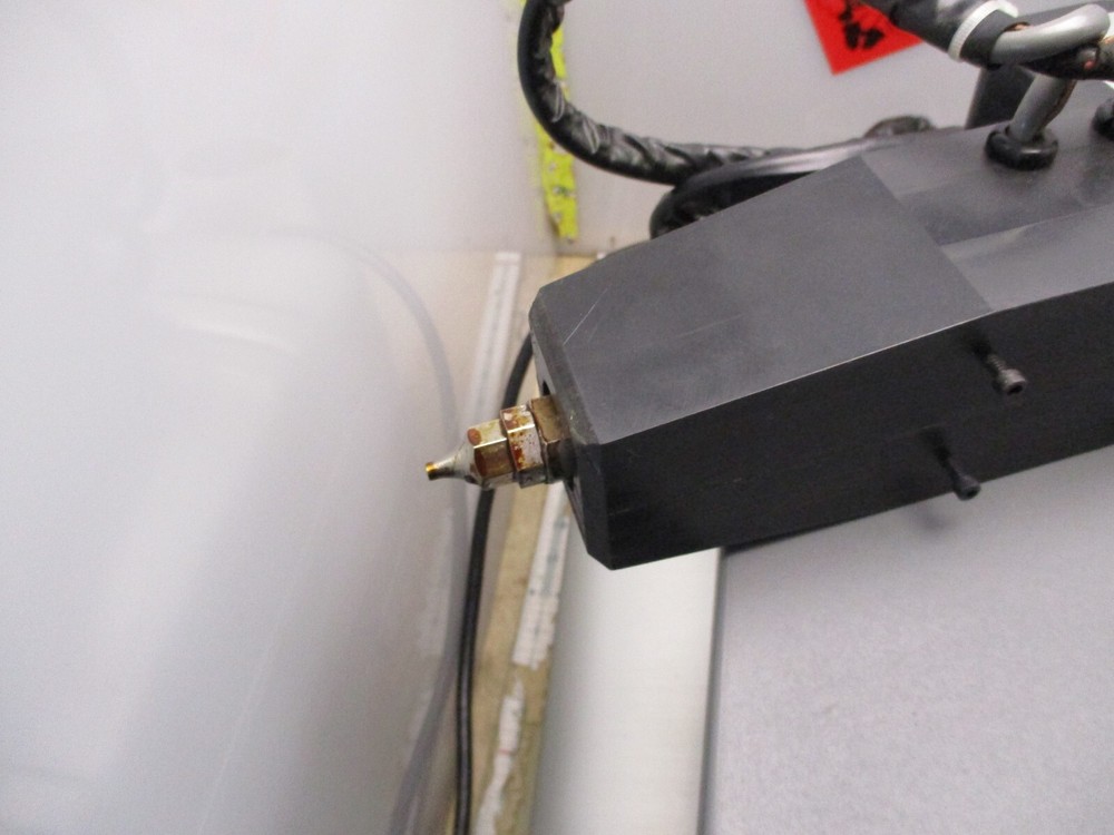 3M model 100 hot melt end effector actuated applicator 150 controller [2*L-32]