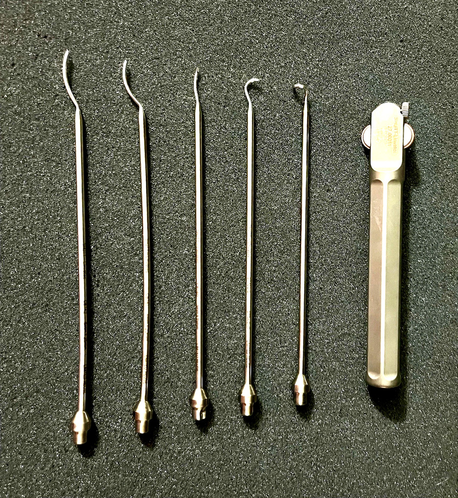 Shutt-Linvatec Arthroscopic Suture Handle Includes 5 Hooks 27.00011