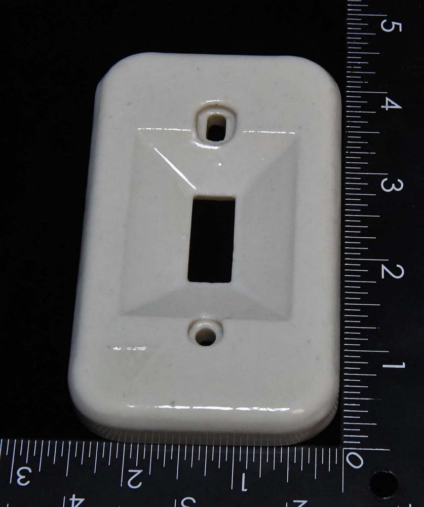 VINTAGE CERAMIC WALL MOUNT TOGGLE SWITCH PLATE COVER