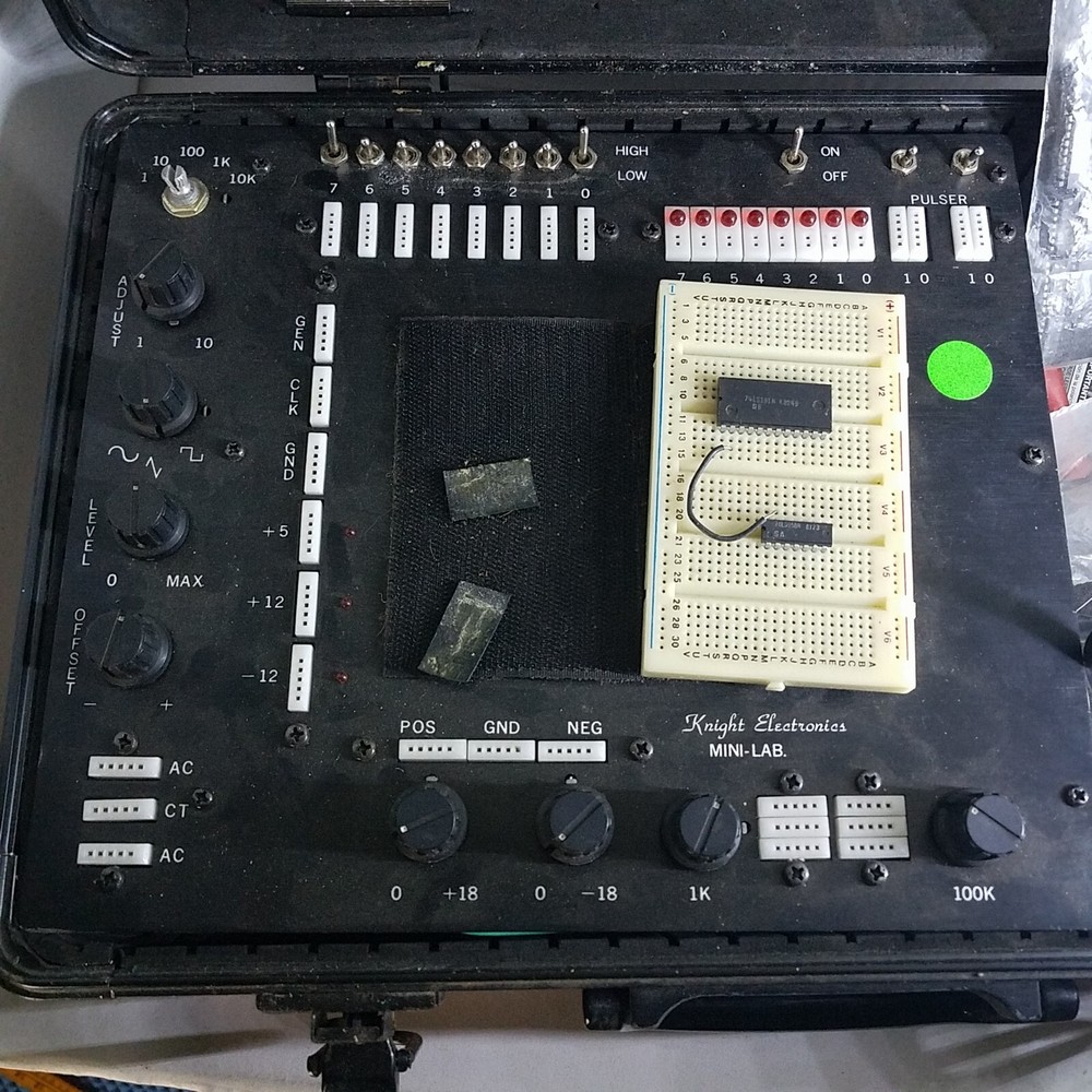 Knight Electronics Mini Lab Portable Electronics Breadboarding Kit