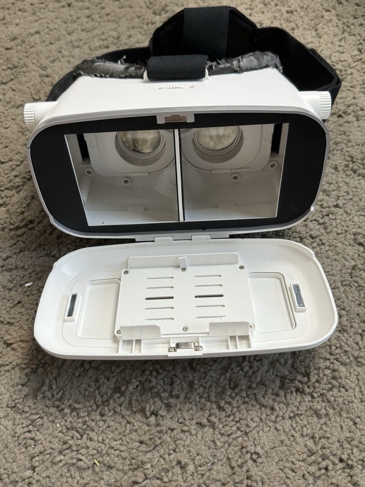 Logic 3D VR Headset Virtual Reality Goggles