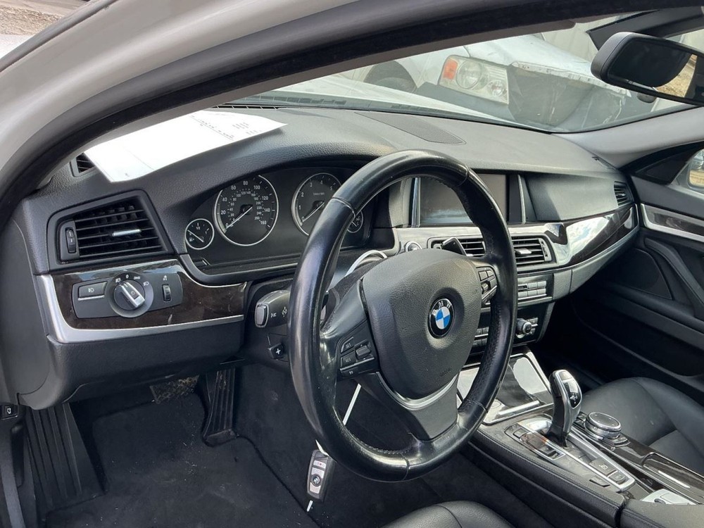 528I 2016 Glove Box 4972146