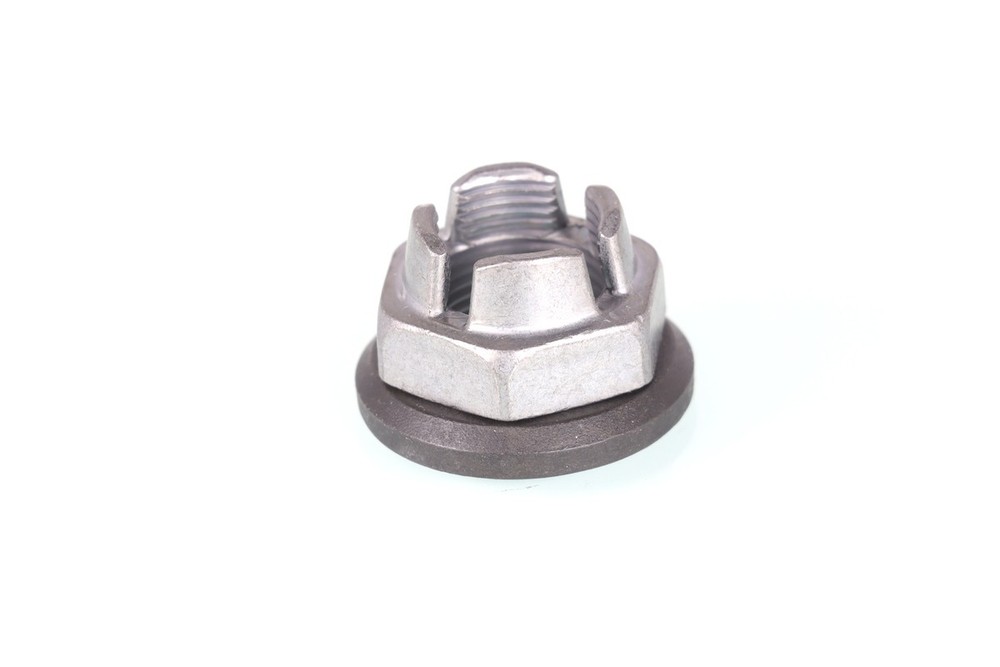 1x Front Hub Nut GH-393960