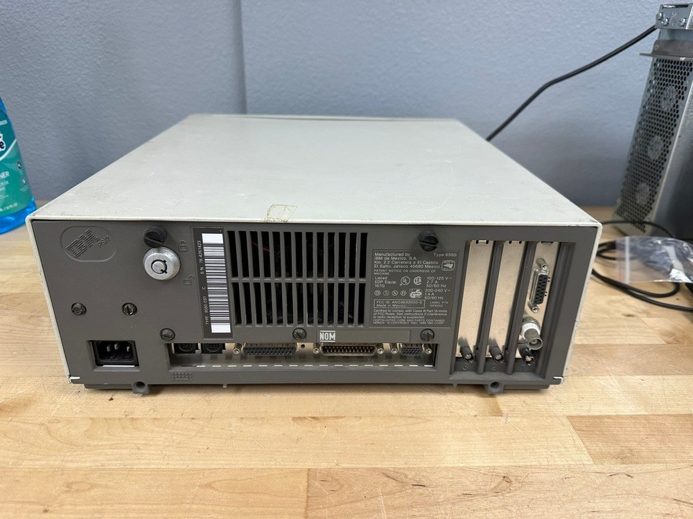 IBM Personal System/2 PS/2 Model 50 8550-031 Computer
