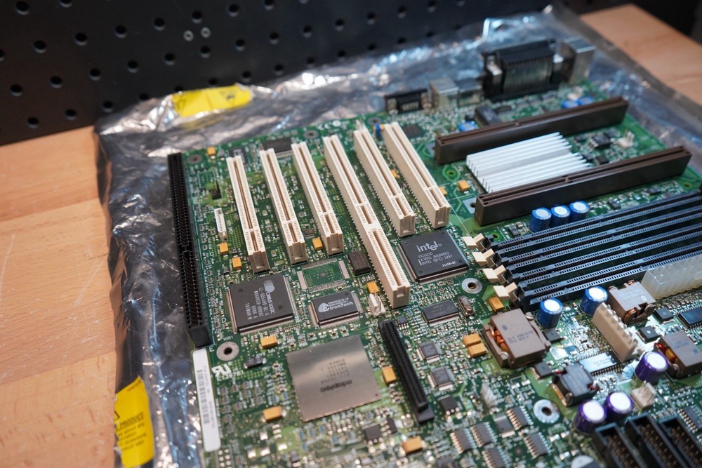 Intel L440GX Motherboard