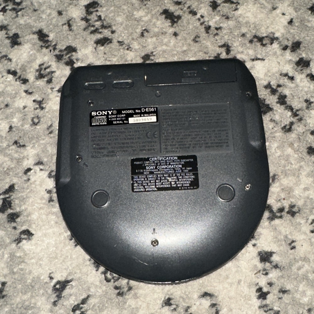 Sony Discman ESP Portable CD Compact Player Model D-E561 - AC Power - Working