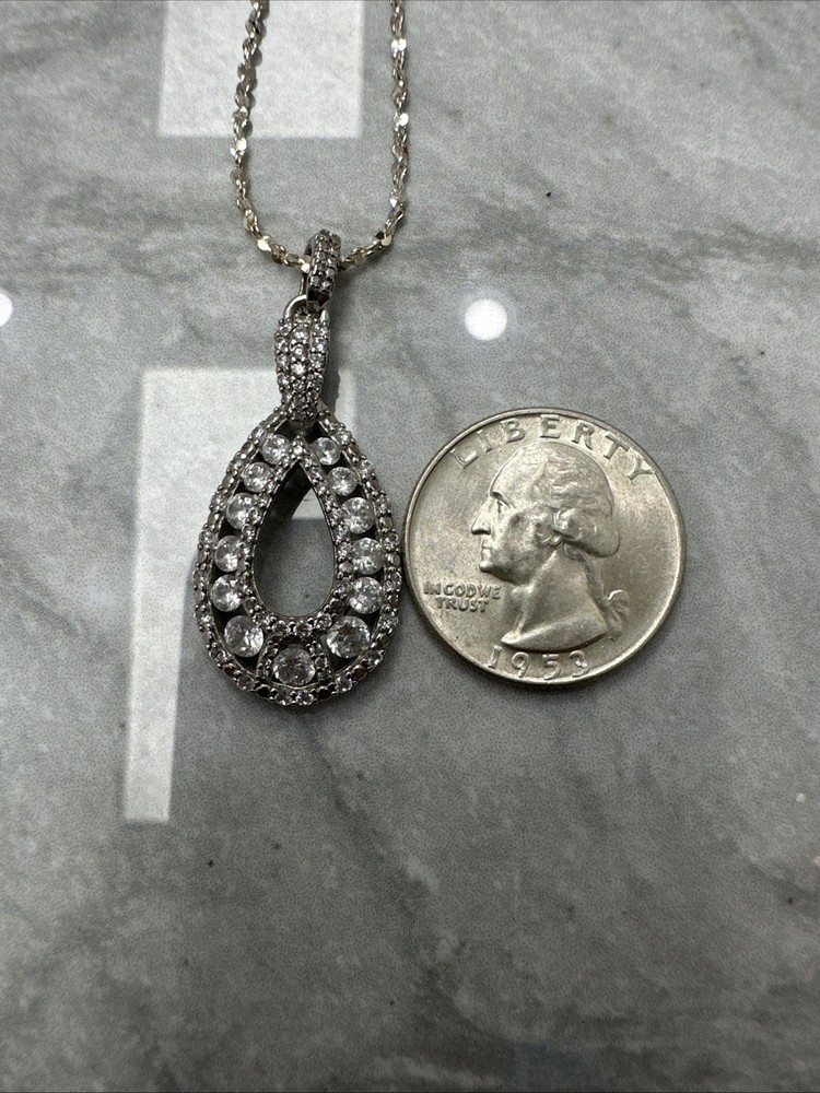 925 Sterling Silver Elegance Pendant Necklace