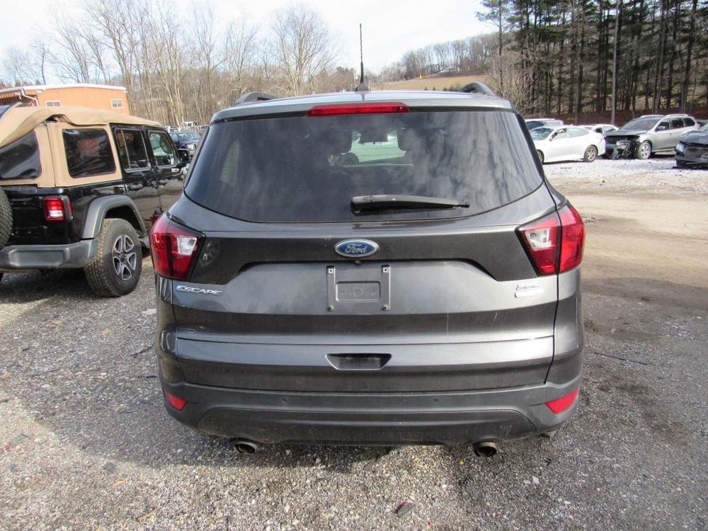 ESCAPE 2019 Glove Box 1027313