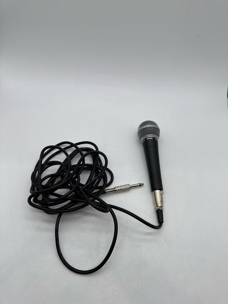 Pyle PDMIC58 Dynamic Cardioid Microphone XLR Cable 15ft Unidirectional Black