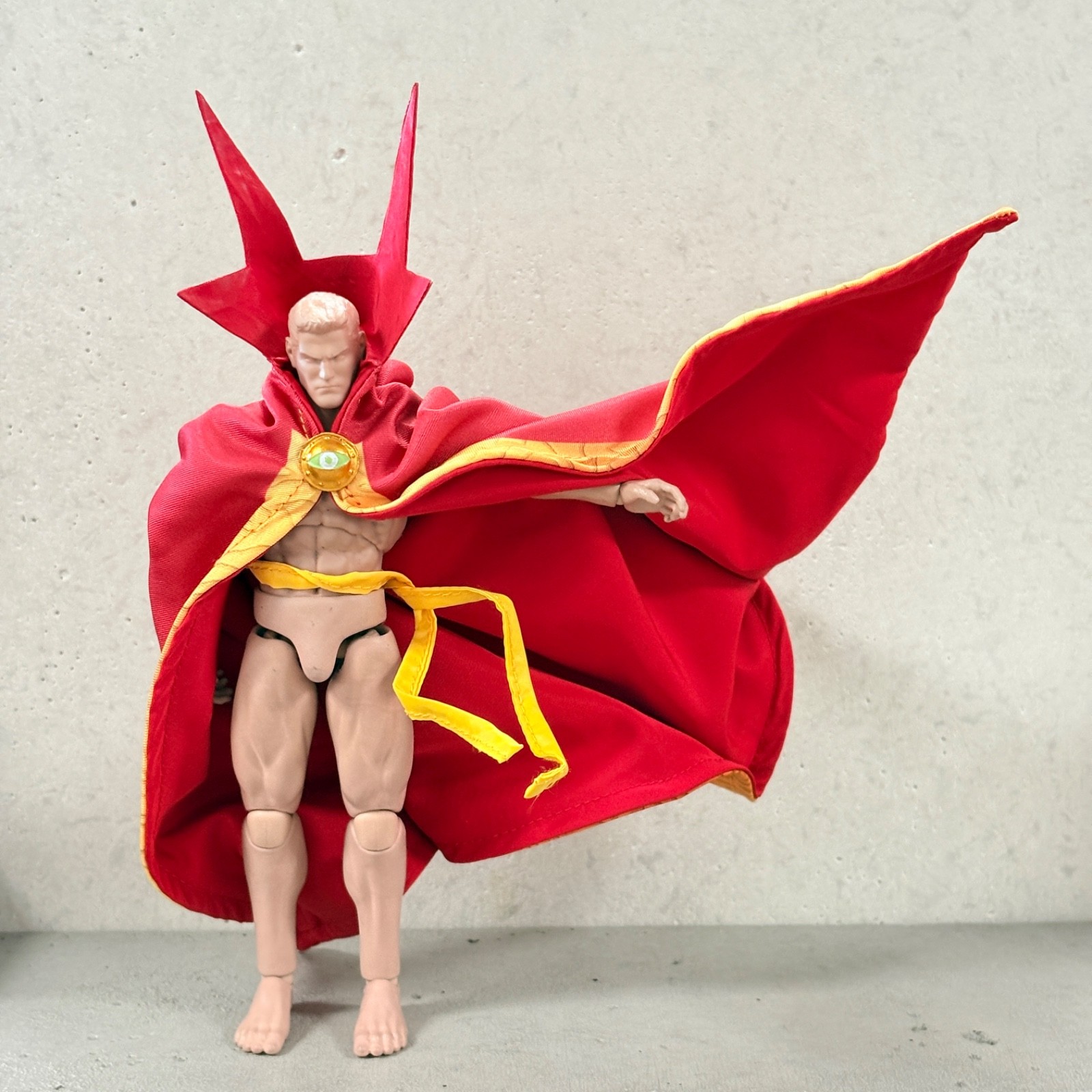 SU-C-EMPDM: 1/12 wired cape & Belt for 1/12 Doctor Strange or Emperor Doom