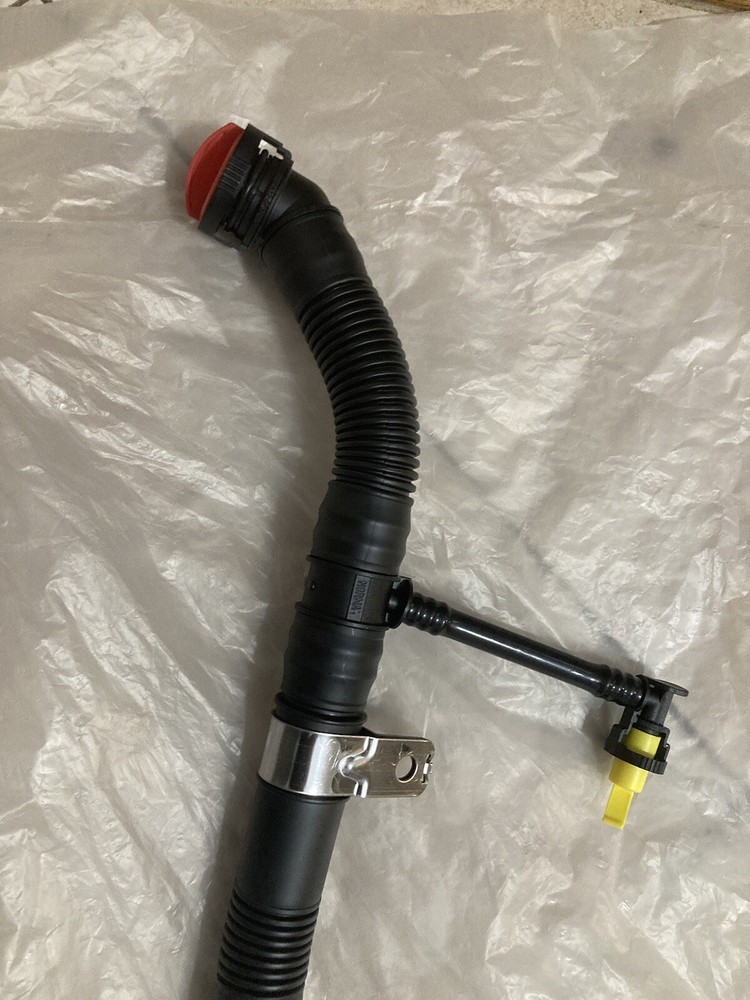 Paccar 1921561 Crankcase Ventilation Pipe