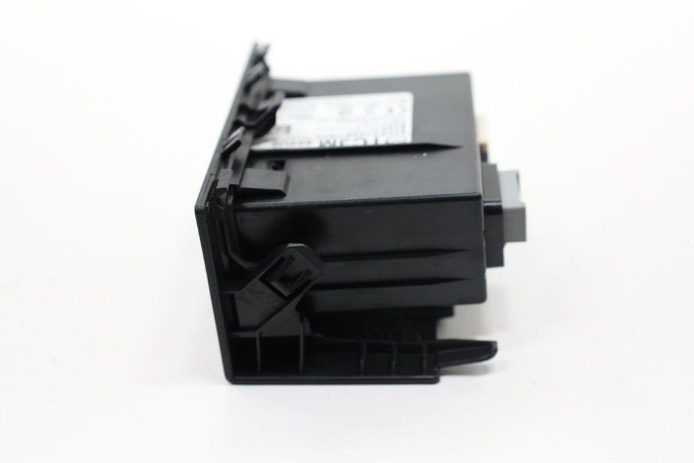 2021 - 2023 MAZDA CX-9 CENTER CONSOLE AUXILIARY CONNECTIVITY CONTROL PANEL OEM