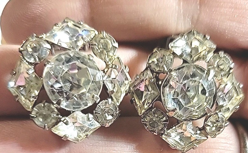 Clear Crystal Earrings Clip-on  Not Signed