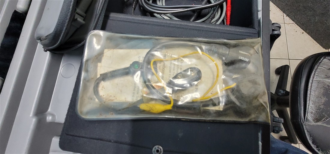 FLUKE 98 AUTOMOTOVE SCOPEMETER SERIES II OSCILLOSCOPE READ DESCRIPTION