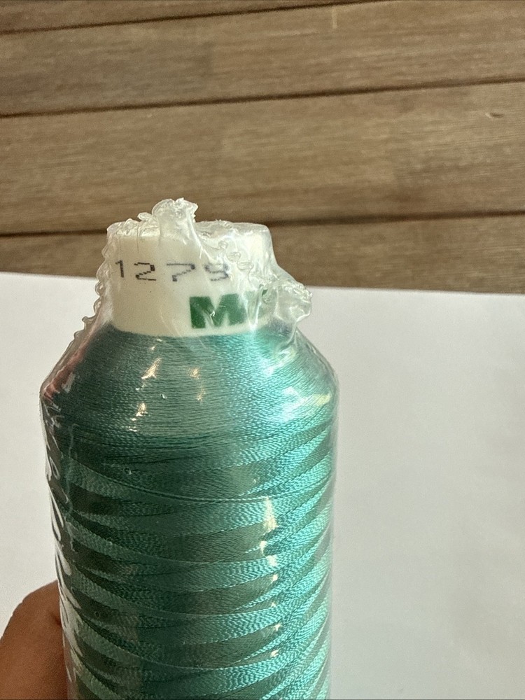 🧵madeira embroidery thread #1279-100% Viscose 🪡