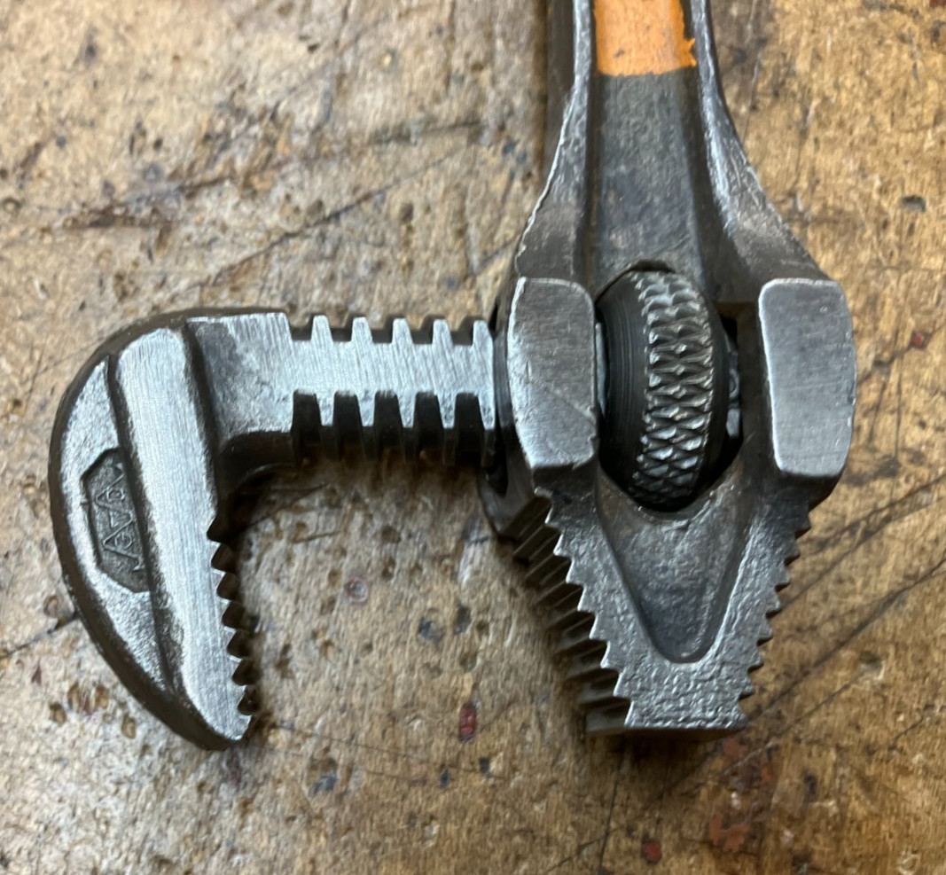 GTD Little Giant 8" Reversible Jaw Pipe Wrench Clean One